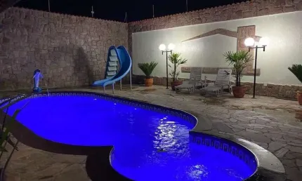Casa para venda em mongaguá, vera cruz, 4 dormitórios, 3 suítes, 3 banheiros, 10 vagas