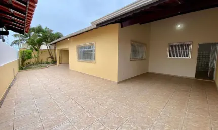 Casa para venda em itanhaém, centro, 2 dormitórios, 1 suíte, 1 banheiro, 4 vagas