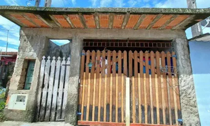Casa para Venda em Itanhaém, Umuarama, 3 dormitórios, 1 banheiro, 2 vagas