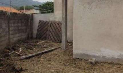 Casa para Venda em Peruíbe, Estancia Dos Eucaliptos, 2 dormitórios, 1 banheiro, 3 vagas