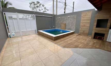 Casa para Venda em Itanhaém, Nova Itanhaém, 3 dormitórios, 1 suíte, 1 banheiro, 2 vagas
