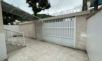 Casa com 3 quartos à venda no Marapé, Santos 