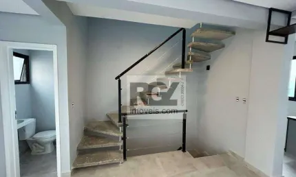 Casa com 2 dormitórios à venda, 116 m² por R$ 690.000,00 - Marapé - Santos/SP