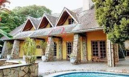 Sobrado com 3 dormitórios à venda, 350 m² por R$ 1.600.000,00 - Gramado - Cotia/SP