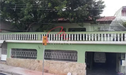 Casa à venda com 220m², 2 quartos, 2 vagas de garagem e edícula  no Jardim Maria Luiza, São Paulo -