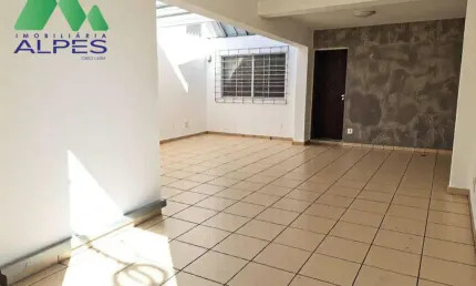 Sobrado com 3 dormitórios à venda, 145 m² por r$ 590.000,00 - xaxim - curitiba/pr