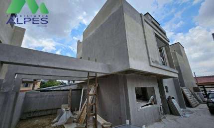 Sobrado com 3 dormitórios à venda, 148 m² por R$ 1.070.000,00 - Hauer - Curitiba/PR