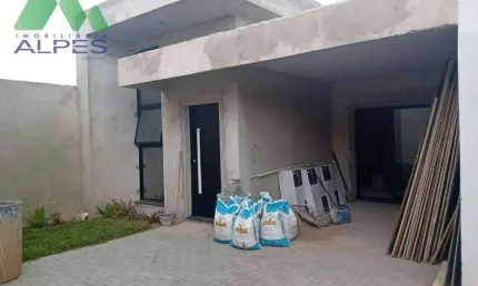 CASA TÉRREA EM FASE DE CONSTRUÇÃO COM ÓTIMO ESPAÇO DE TERRENO NA FRENTE E LATERAL