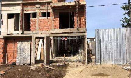 Sobrado com 3 dormitórios à venda, 135 m² por R$ 870.000,00 - Capão Raso - Curitiba/PR