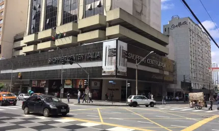 Conjunto Sala Comercial, 1 Vaga, a Venda no Centro Comercial Itália, Centro, Curitiba REbrokers