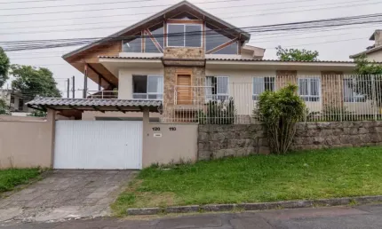 Casa com 3 Quartos, 4 Vagas a Venda, no Bairro Santo Inácio, Parque Barigui, Curitiba REbrokers