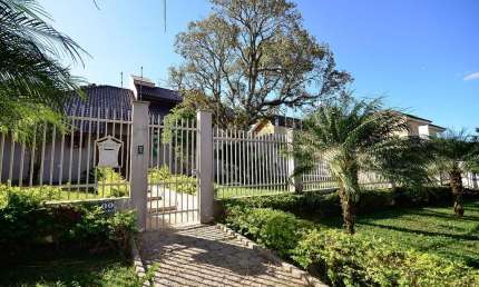 Casa 3 Quartos, 3 Vagas, à Venda no Bairro Santo Inácio, Curitiba REbrokers