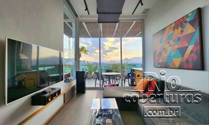 Cobertura à venda no Le Parc. Loft. Barra da Tijuca.
