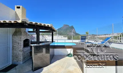 Cobertura à venda no Jardim Oceânico. 4 Quartos. Perto da praia