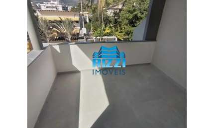 Casa Duplex Recém Reformada com localização privilegiada na Freguesia
