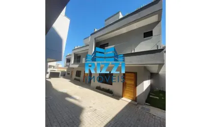 Casa Triplex em Condomínio fechado na Freguesia/Jacarepaguá