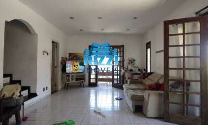 Excelente Casa Triplex em Condomínio Fechado na Freguesia
