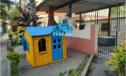 Ótimo apartamento térreo com 02 quartos na Freguesia