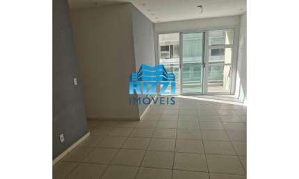 Excelente apartamento com 02 quartos (01 suíte) na Freguesia