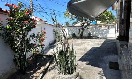 Venda de Casa Linear em Terreno de 490m² - Conforto e Espaço para a Sua Família!