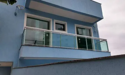 Casa Triplex com 3 quartos e 1 suíte na Estrada do Bananal
