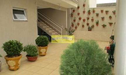 Lindo Sobrado 4 Quartos, 2 Suites,  4 Vagas, 250M²AT Com Òtima Localização ao lado Rodovia Anhangue