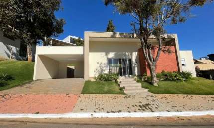 Casa em Condomínio para Locação em Lagoa Santa, Gran Royalle, 3 dormitórios, 1 suíte, 2 banheiros, 2 vagas