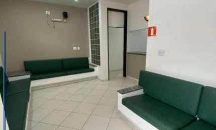 Salao comercial para Locacao Vila Tiberio com 8 salas - Ribeirao Preto