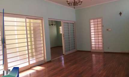 Casa com 3 quartos para alugar no Jardim Sumaré, Ribeirão Preto 