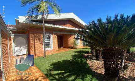 Casa Residencial com 3 quartos a venda 350m2 - Jardinopolis
