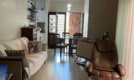 Casa comercial para alugar, 197m2 -  Jardim California