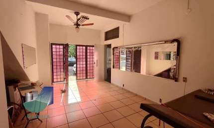 Casa Residencial com 4 quartos para alugar, 180m2 - Jardim Castelo Branco