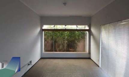 Casa Residencial/ Comercial com 4 quartos para alugar, 265m2 - Centro
