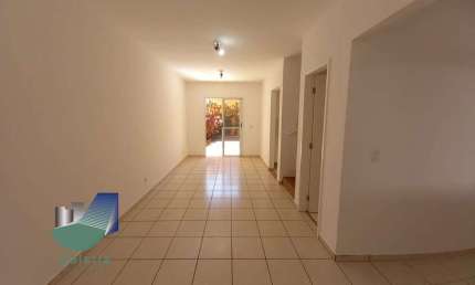 Casa de Condominio com 3 quartos a venda, 247m2 - Vila do Golf