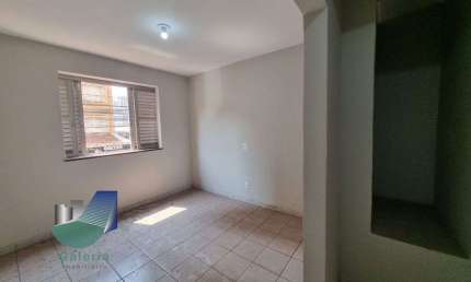 Apartamento com 2 quartos para alugar, 55m2 - Centro