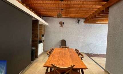 Casa de condominio com 3 quartos a venda, 200m2 - Villas Mabel