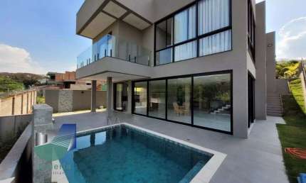 Casa de Condominio com 3 suites para alugar, 355m2 - Alphaville