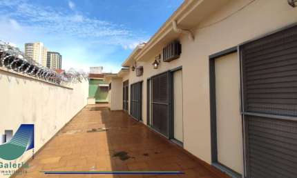 Casa Comercial com 4 quartos para alugar, 289m2 - Vila Seixas