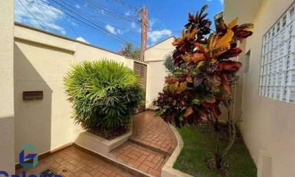 Casa Residencial com 3 suites para alugar, 195m2 - Parque Anhanguera