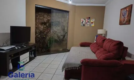 Casa com 3 quartos para alugar, 114m² - Conjunto Habitacional Jardim das Palmeiras