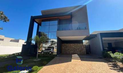 Casa de condominio com 4 quartos a venda, 310m2 - Vila do Golf