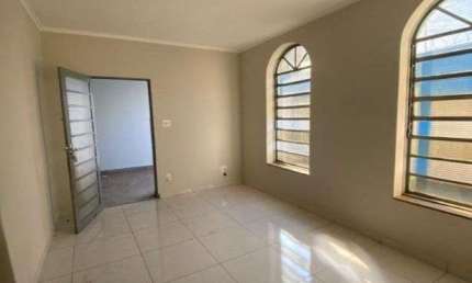 Casa residencial com 3 quartos para alugar, 118m2 - Campos Eliseos