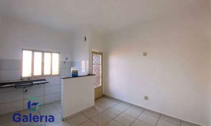 Casa com 1 quarto para alugar no Centro, Jardinópolis 