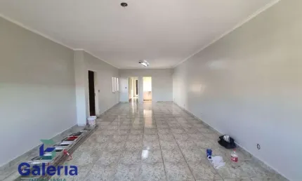 Casa comercial com 3 quartos para alugar, 335m² - Vila Seixas