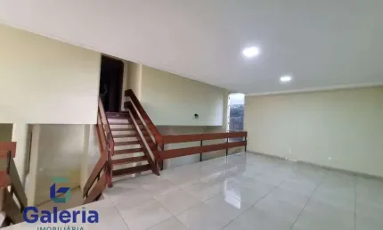 Casa comercial com 4 suítes para alugar, 416m² - Centro