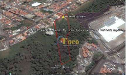 Área com 6.606m² parcialmente terraplanada, localizada no Jardim Ângela, em Jundiaí/ SP.