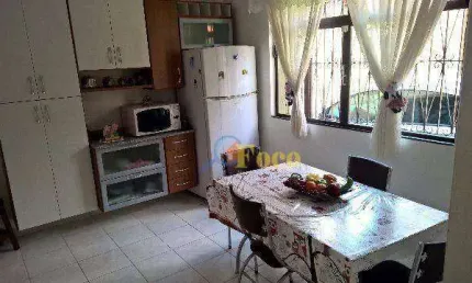 Casa com 4 dormitórios à venda, 220 m² por R$ 890.000,00 - Jardim Tereza - Itatiba/SP