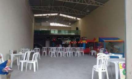 Barracão / Galpão / Depósito à venda na Rua Moreira Neto, Jardim do Divino, São Paulo por R$ 640.000