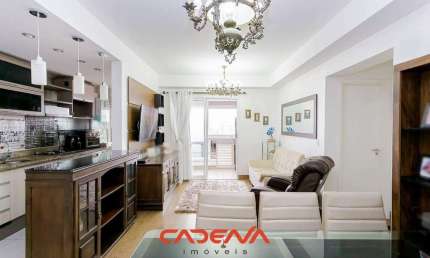 Apartamento com 2 quartos e 1 vaga à venda no Centro
