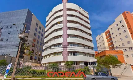 Cobertura com 3 quartos, 1 suíte e 2 vagas à venda no Centro Cívico